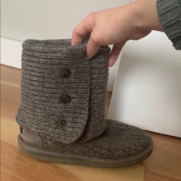 UGG Classic Cardy Boot - Picture 2 of 9